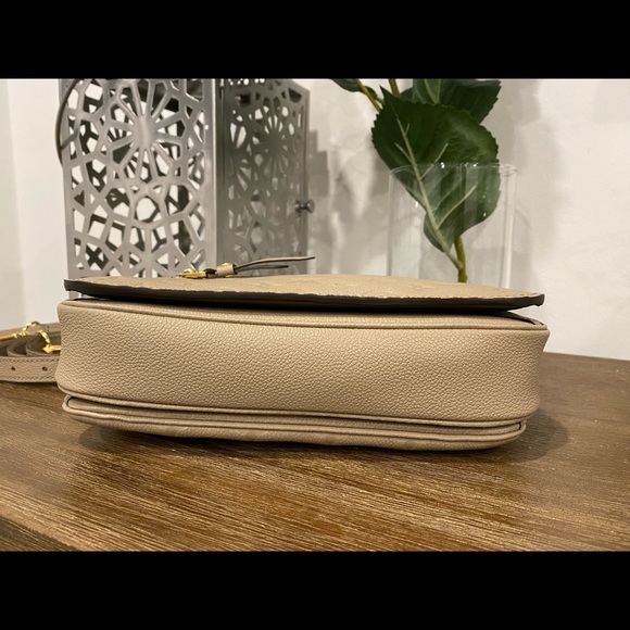 *SOLD* Pochette Metis in Monogram Leather ❤️ - Picture 4 of 11